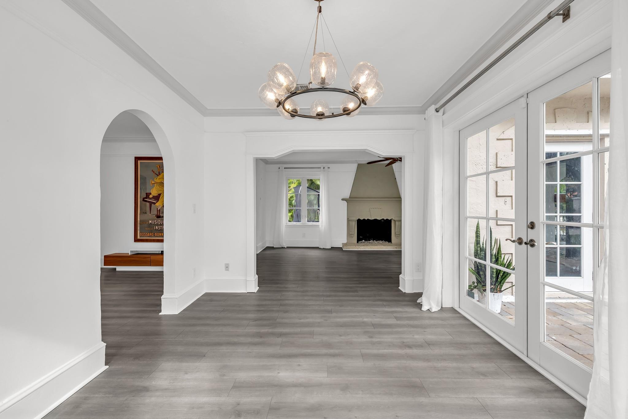 5960 N Bayshore Drive