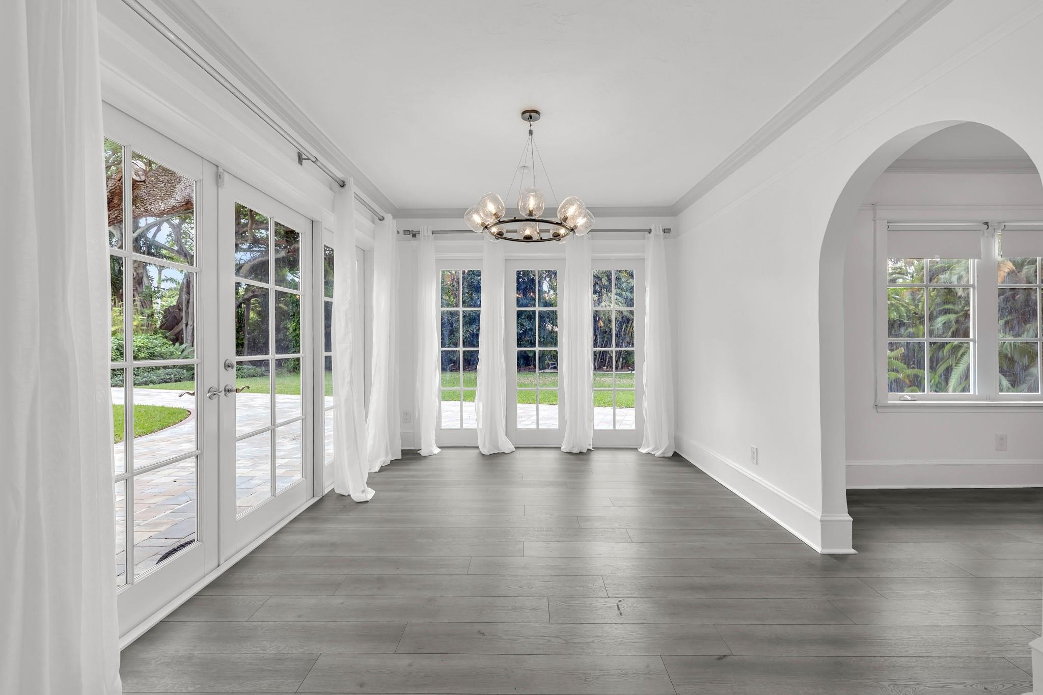 5960 N Bayshore Drive