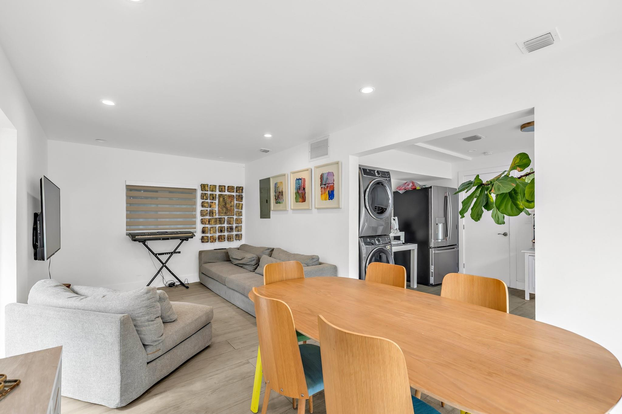 5960 N Bayshore Drive