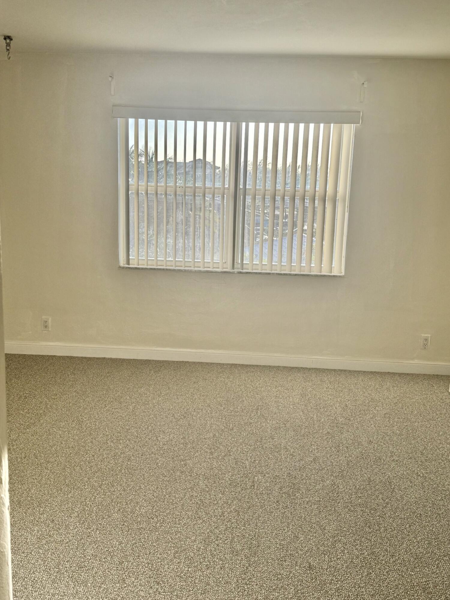 505 NE 20th Avenue 216