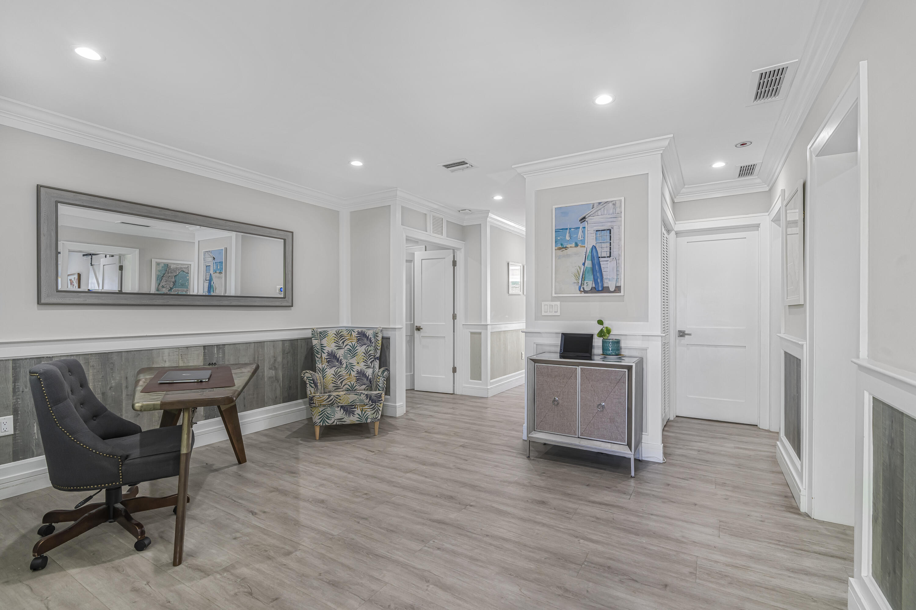 2000 NE 34 Court