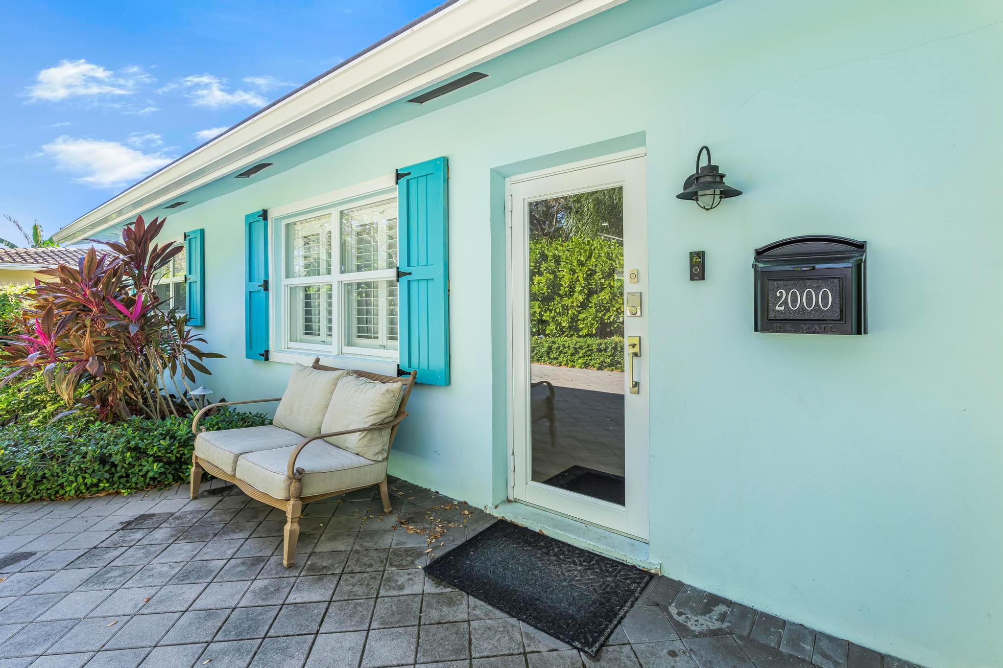 2000 NE 34 Court