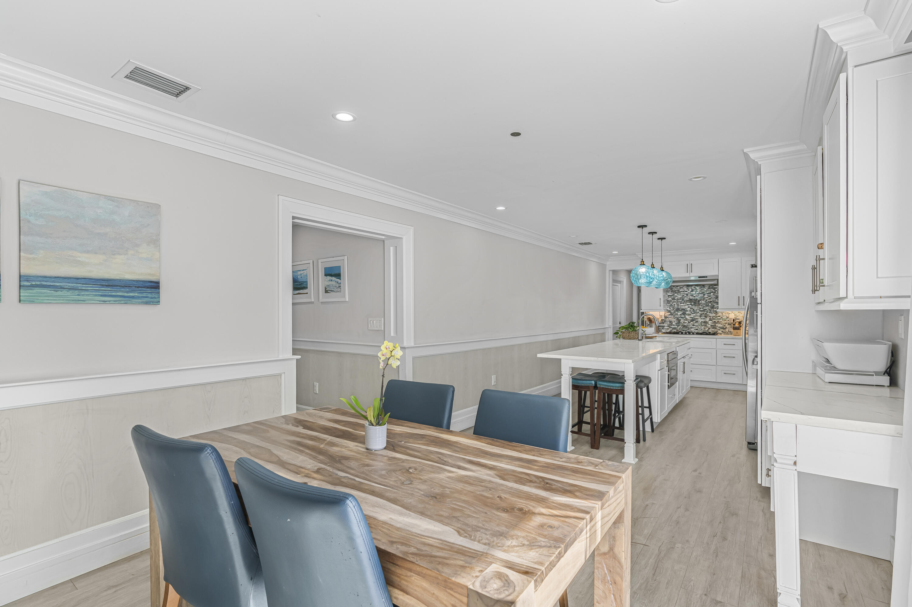 2000 NE 34 Court