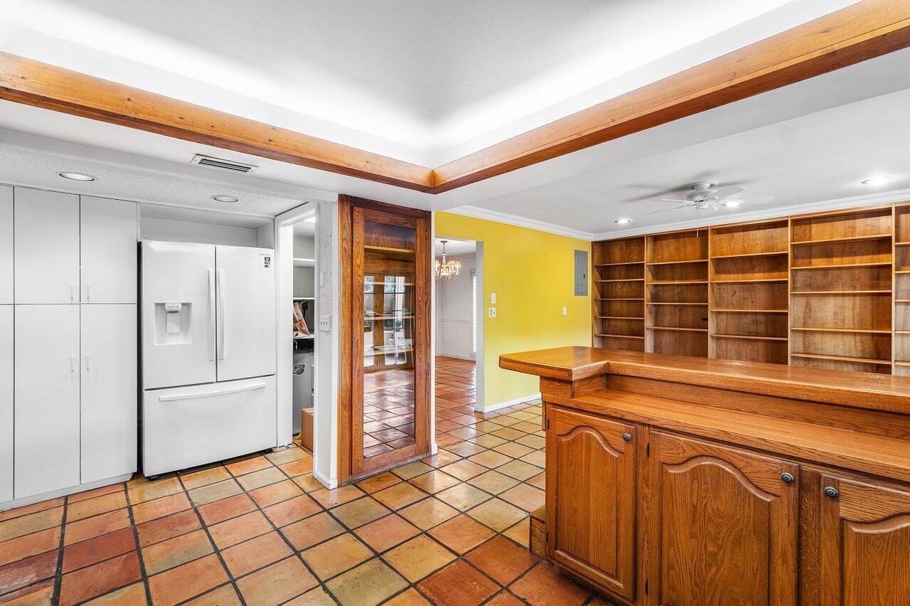 27 SW 5th Way