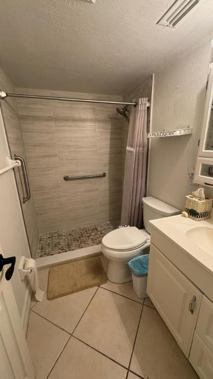 4500 N Federal Highway 169h