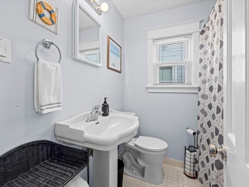 332 W Andrews Avenue