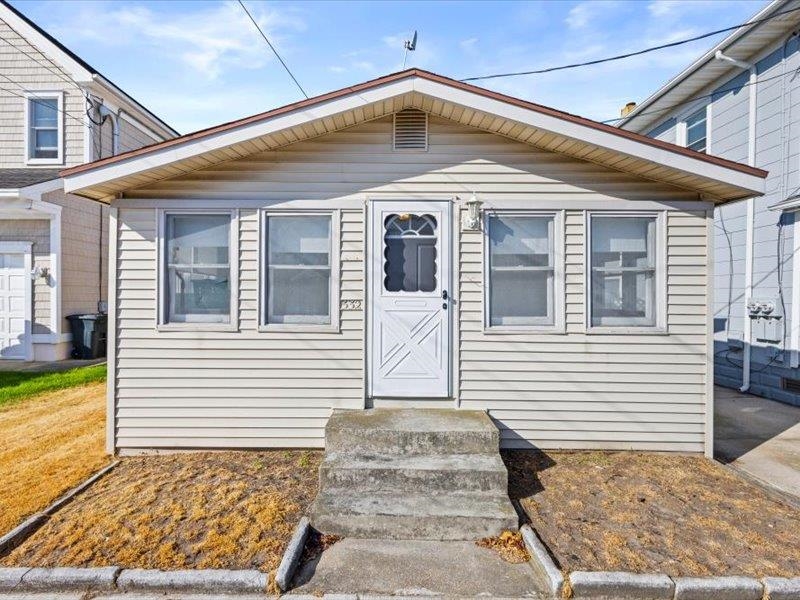 332 W Andrews Avenue