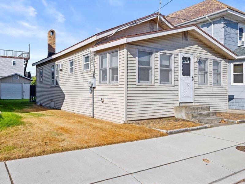 332 W Andrews Avenue