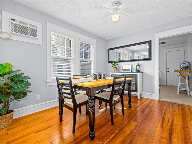 332 W Andrews Avenue