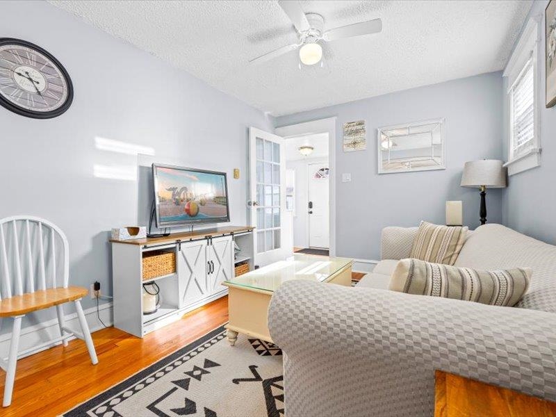 332 W Andrews Avenue