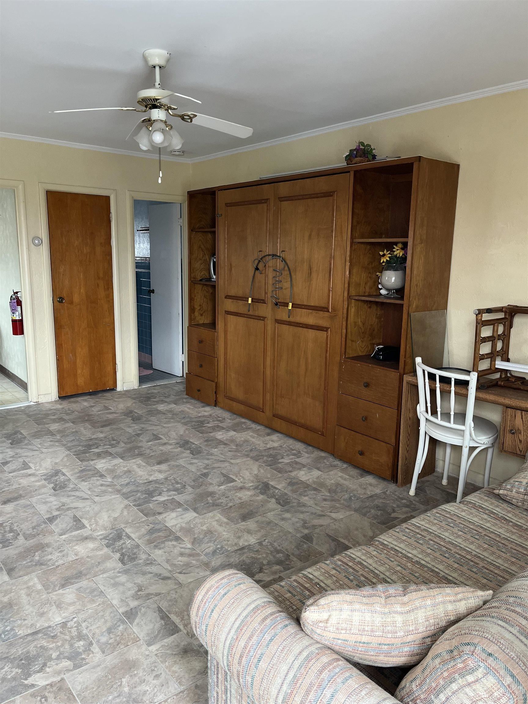 253 E Davis Avenue Unit: F