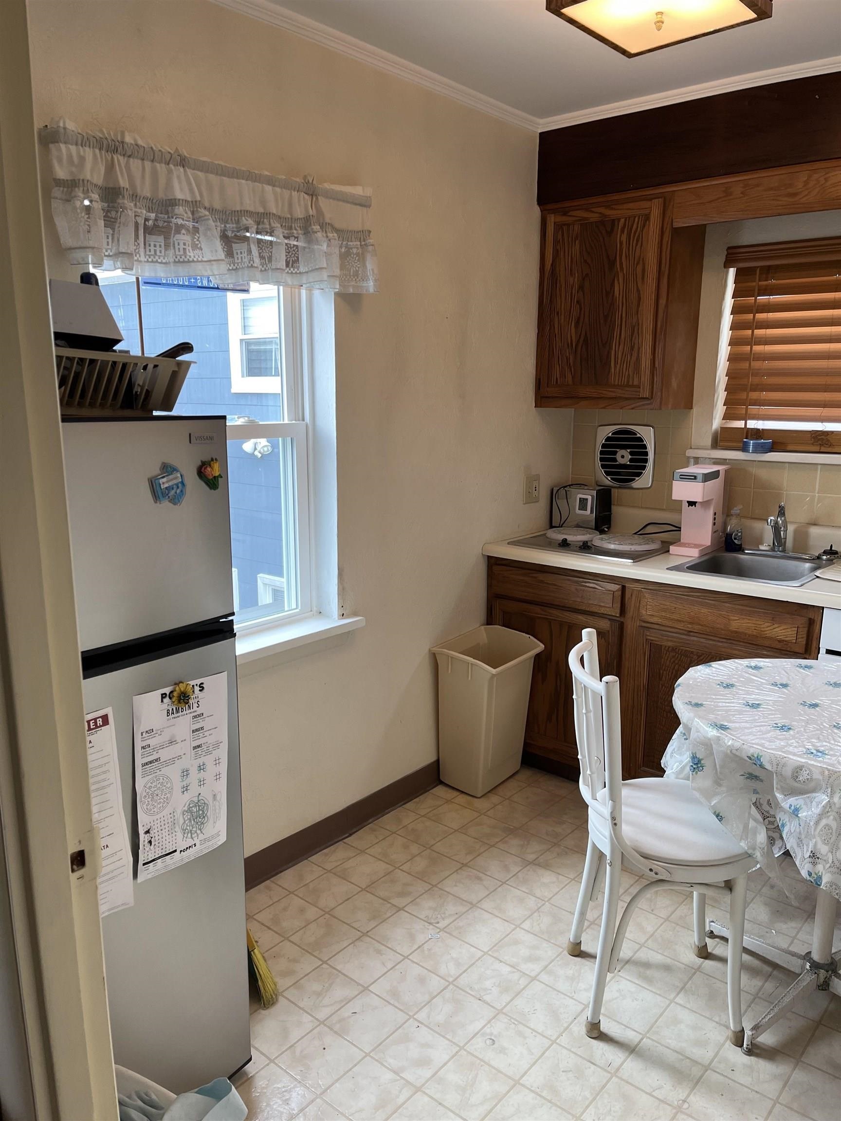 253 E Davis Avenue Unit: F