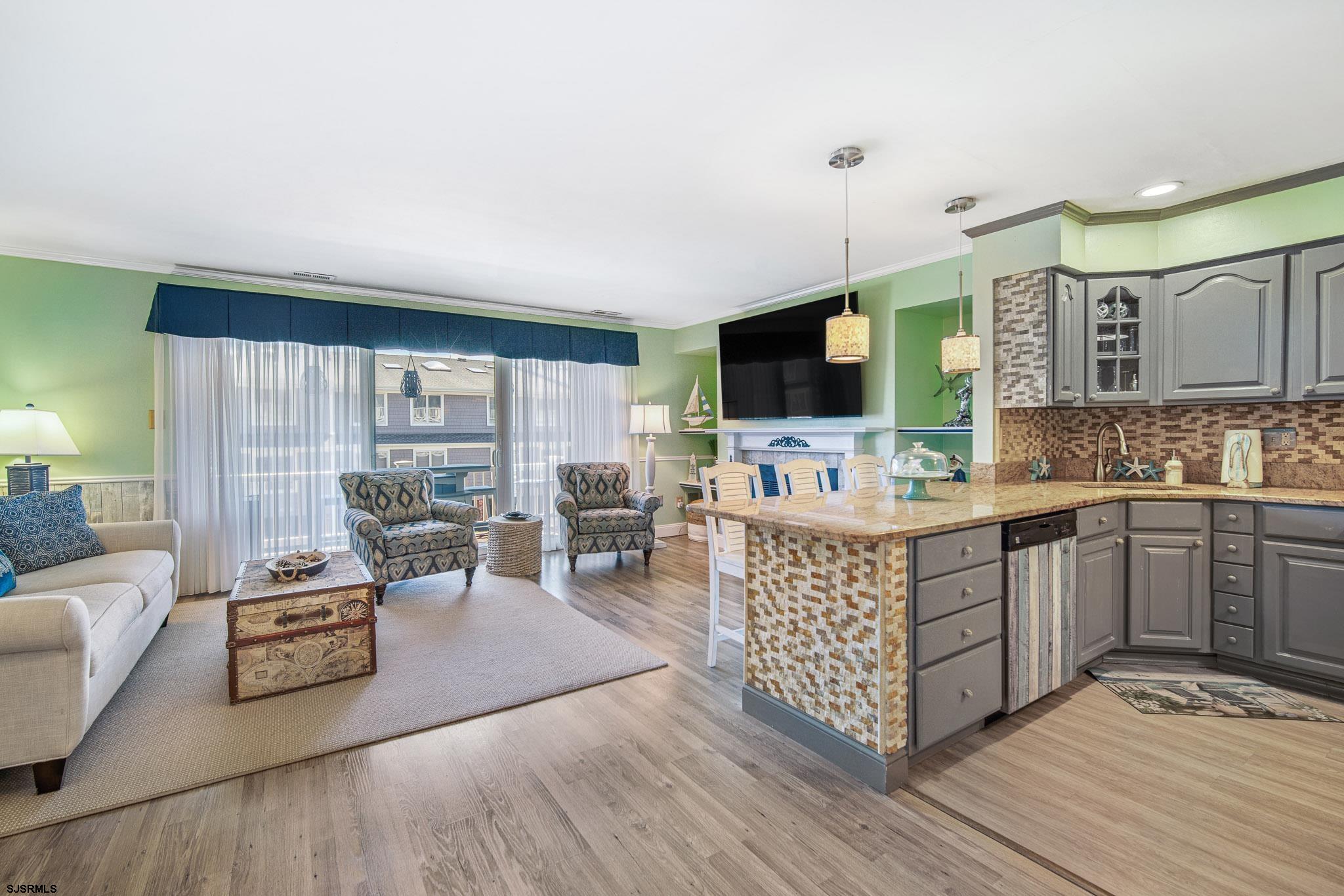 706 Harbour Cv Unit: 706