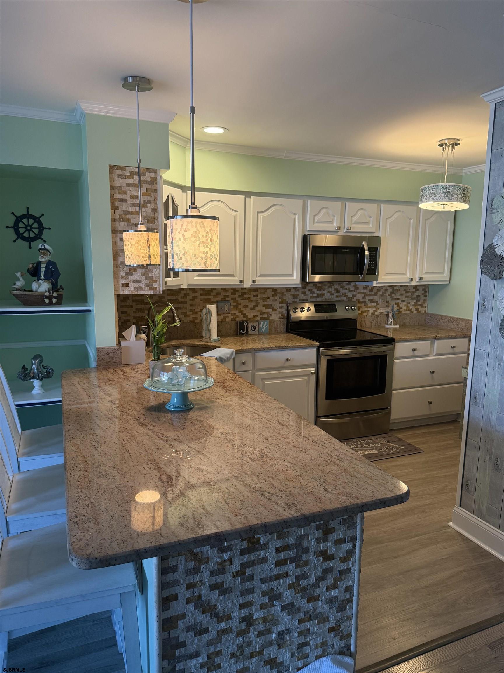 706 Harbour Cv Unit: 706