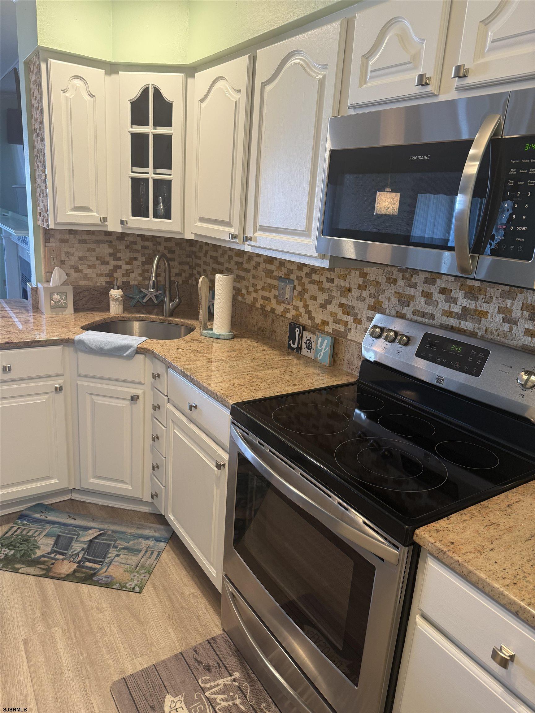 706 Harbour Cv Unit: 706