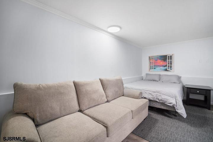 7 S Richards Ave