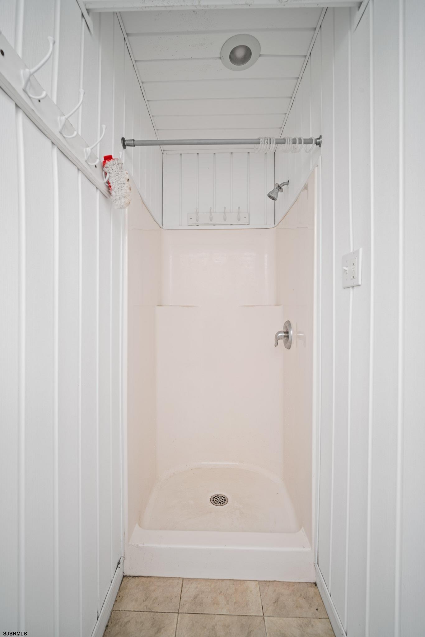 19 Central Road Unit: 1