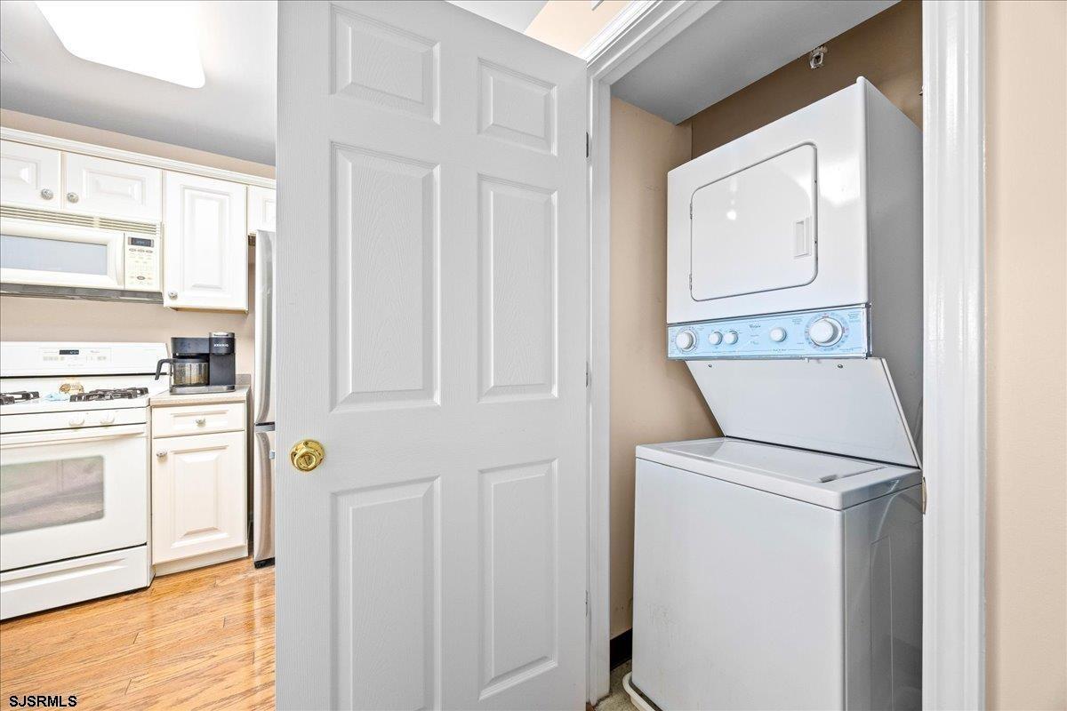 1 Bayside Dr Unit: 1