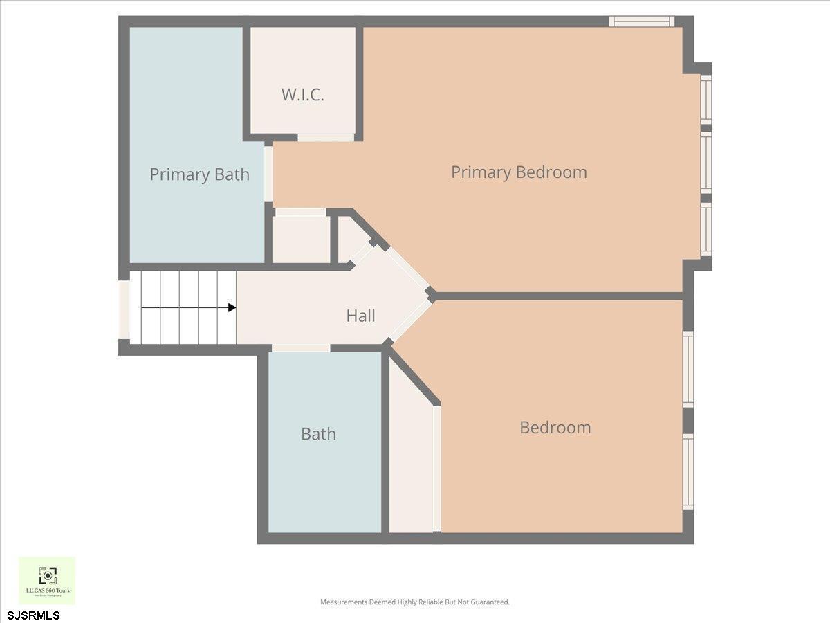 1 Bayside Dr Unit: 1