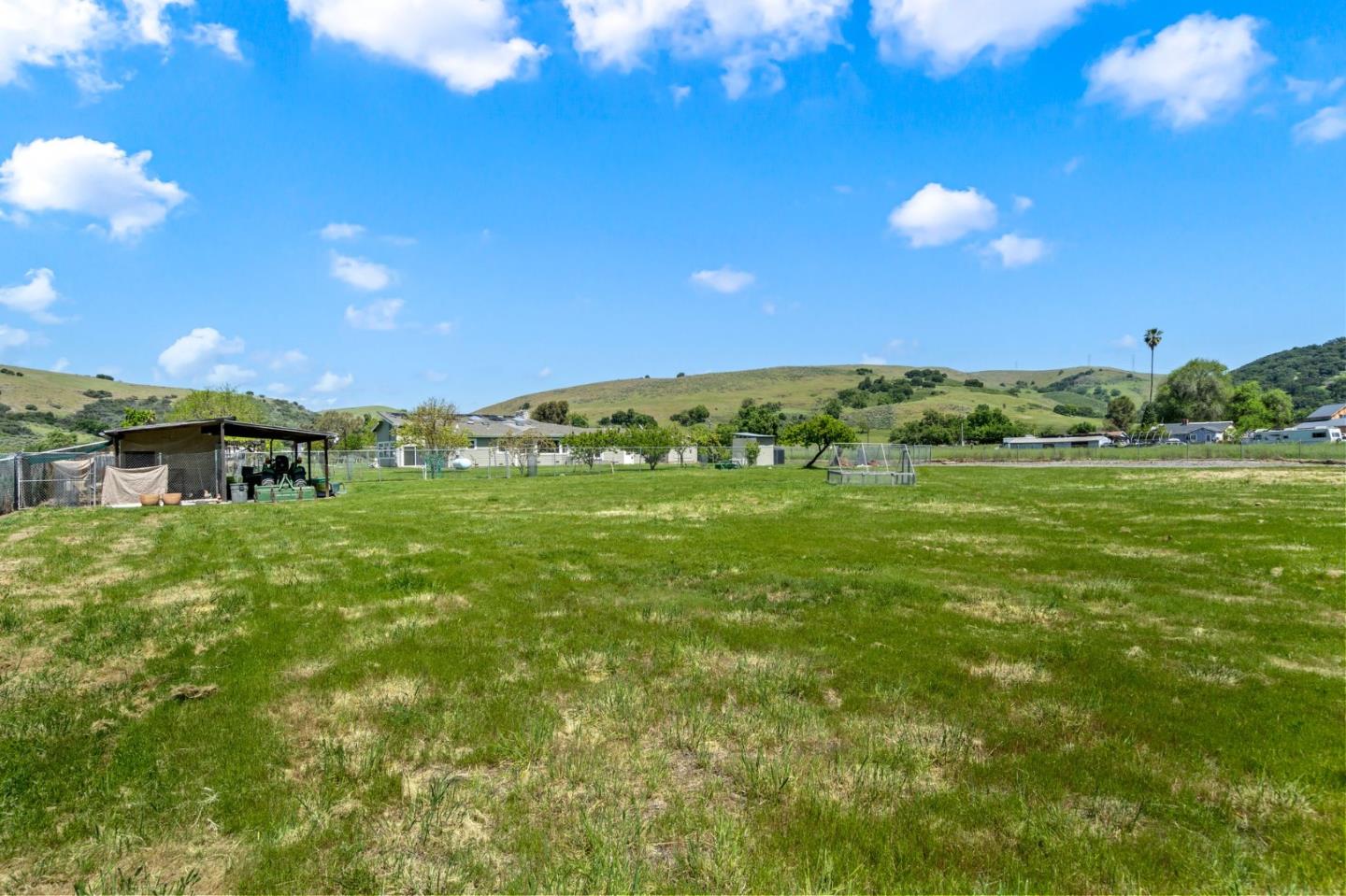 22580 San Vicente Ave