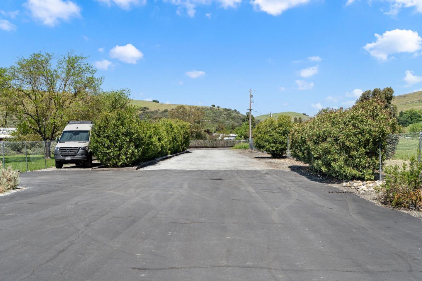 22580 San Vicente Ave