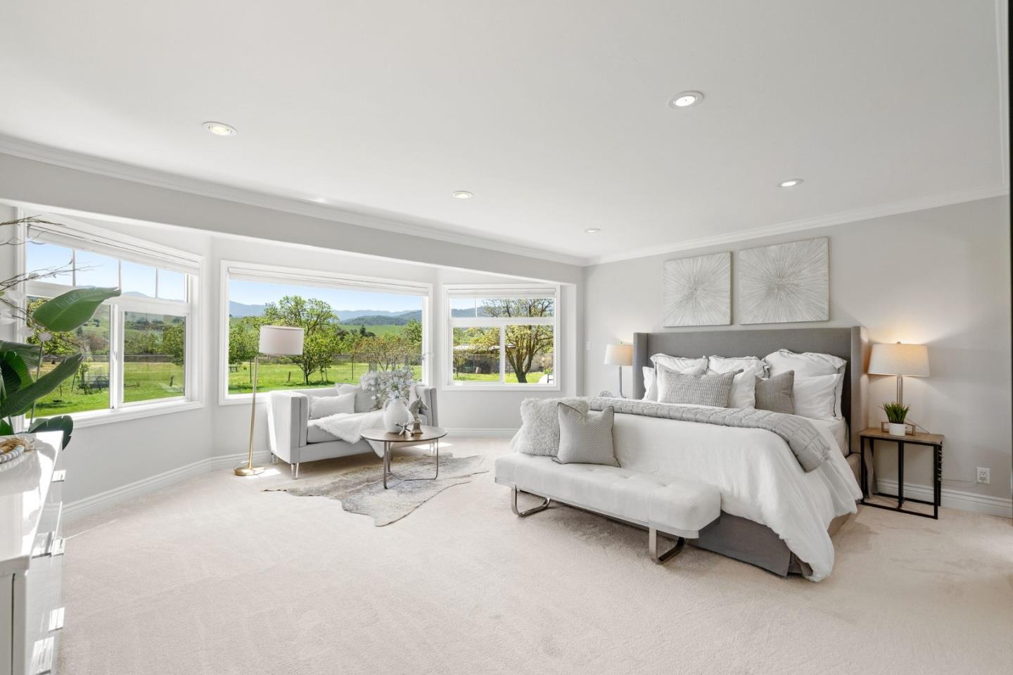 22580 San Vicente Ave