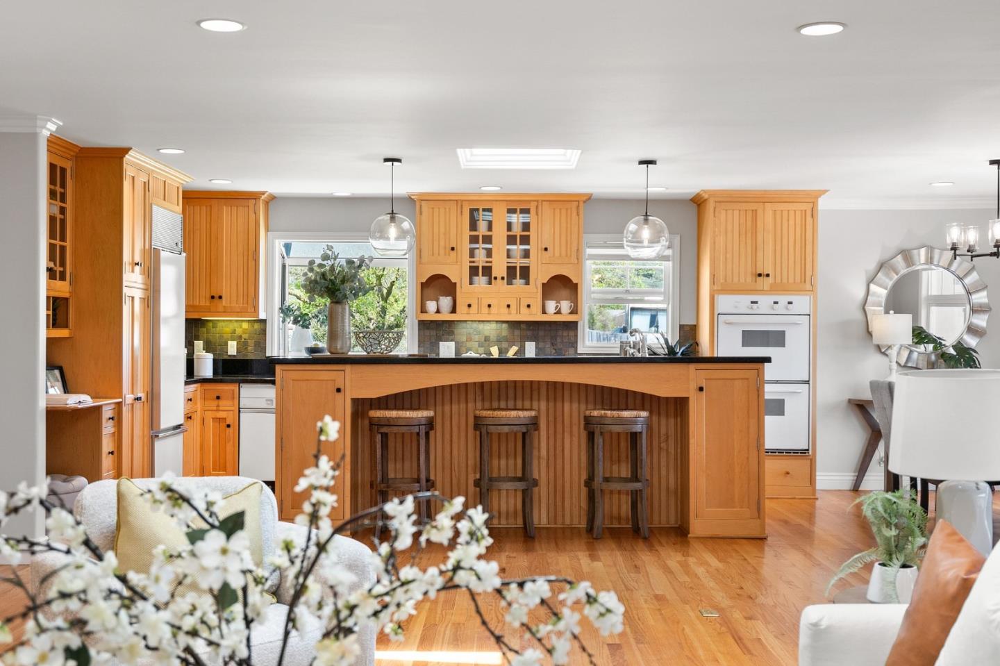 22580 San Vicente Ave