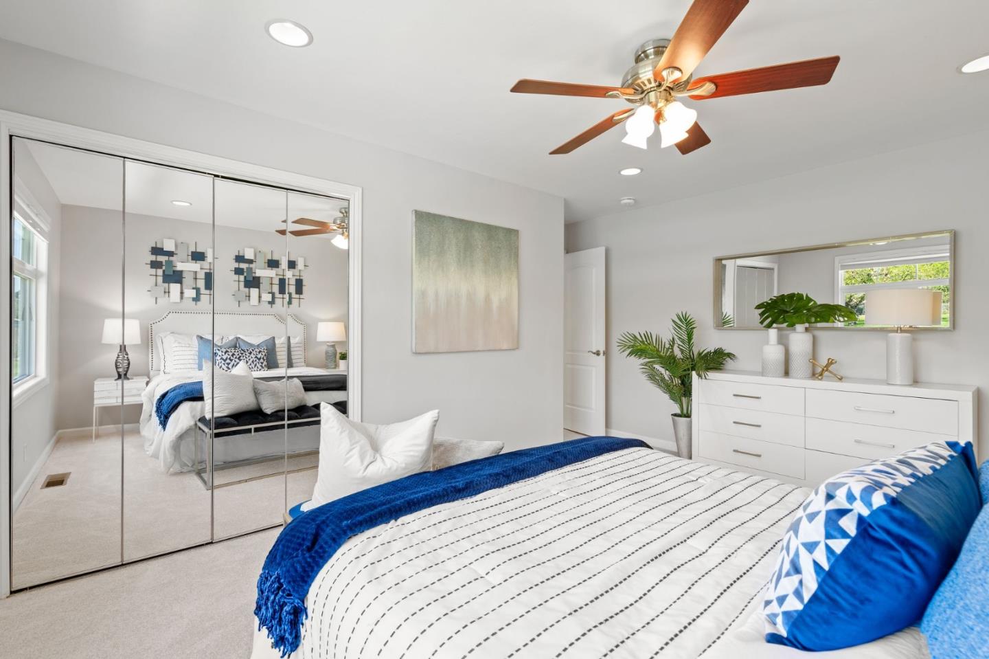 22580 San Vicente Ave