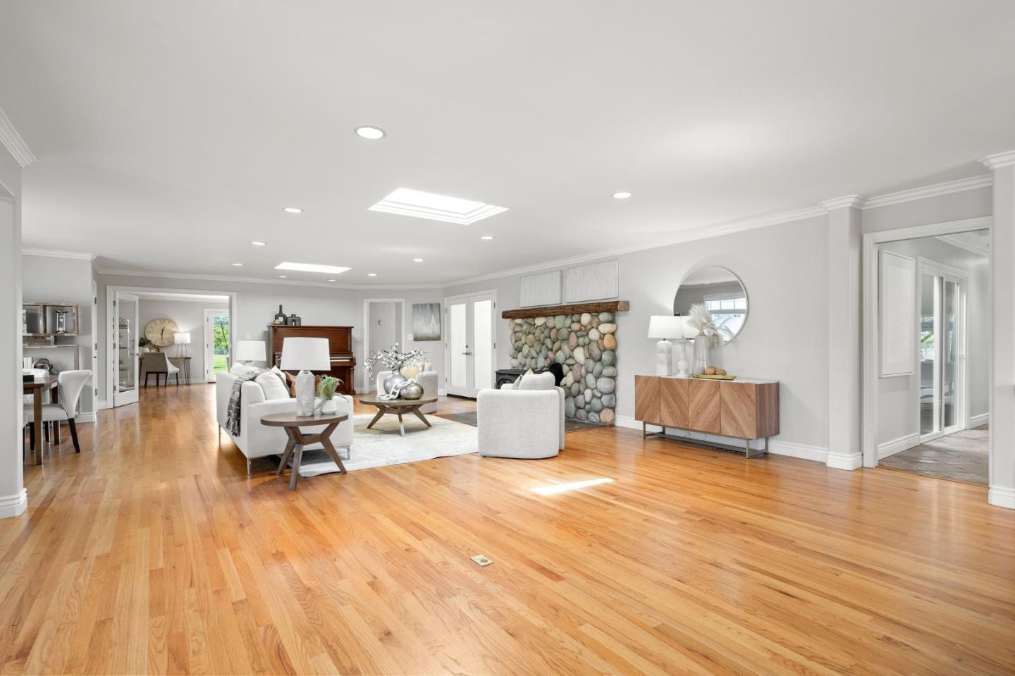 22580 San Vicente Ave