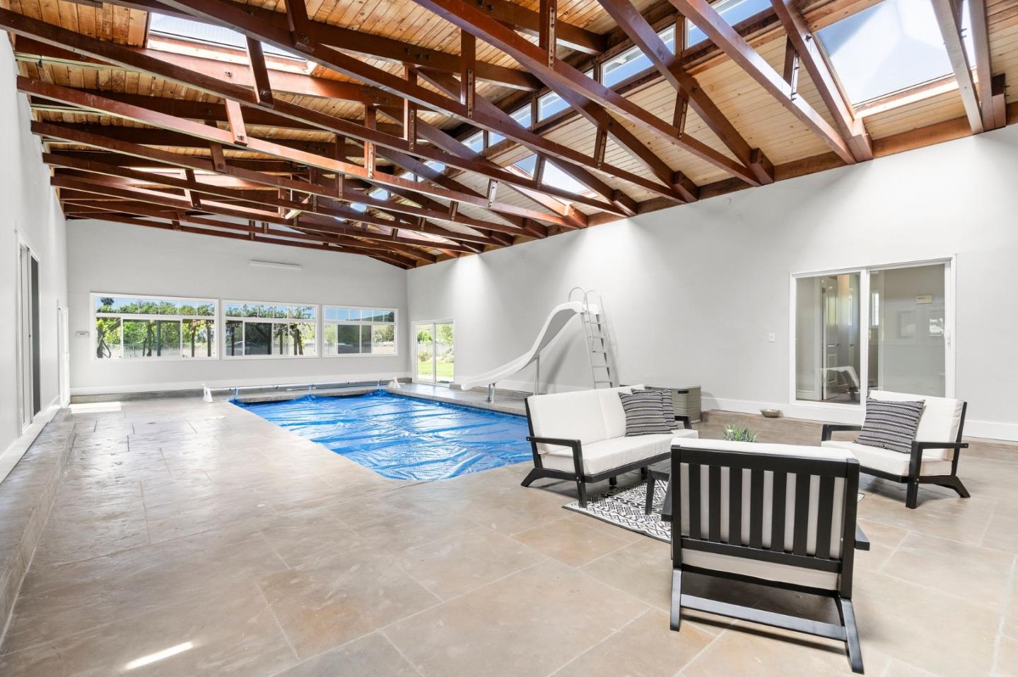 22580 San Vicente Ave