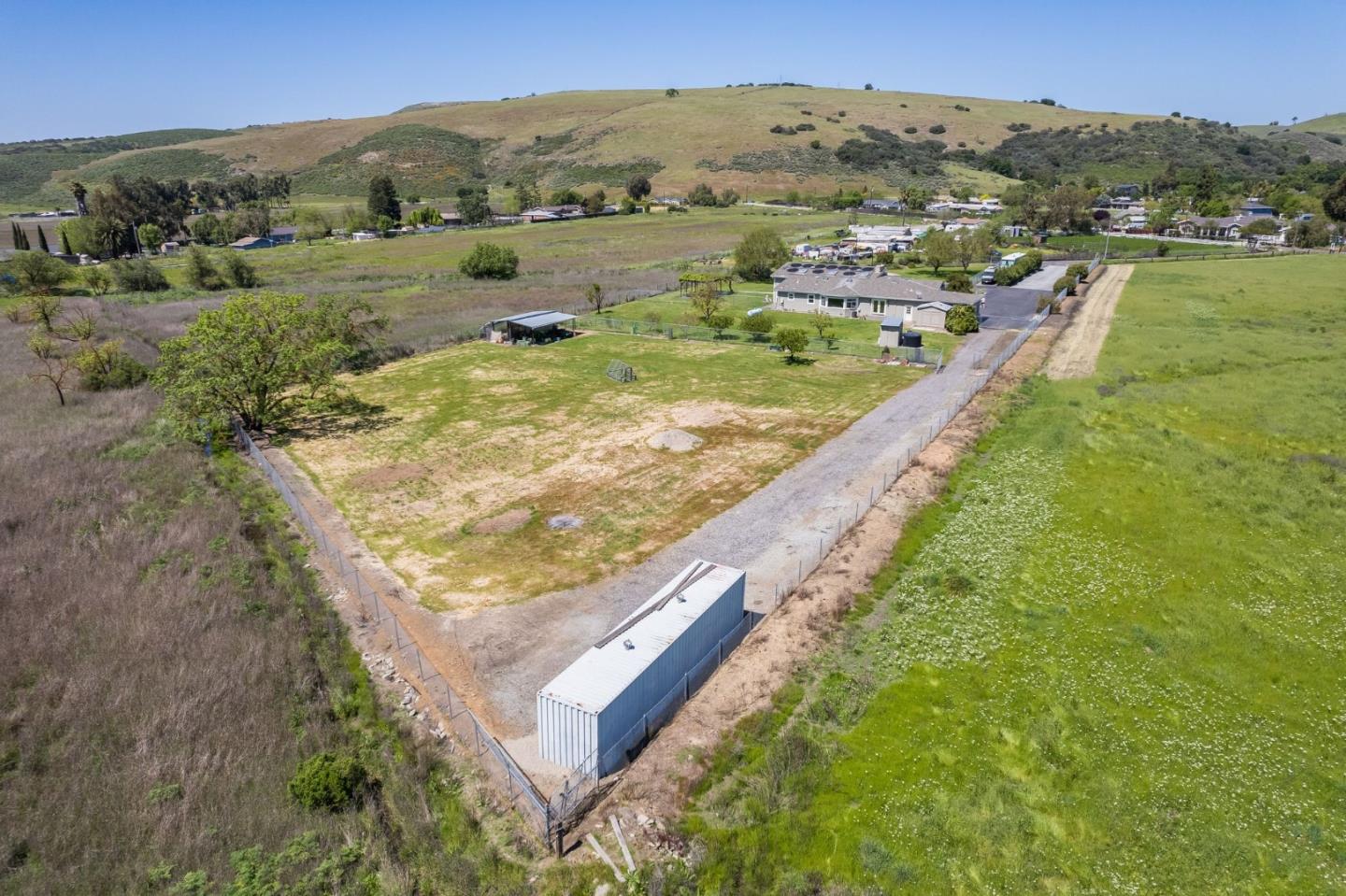 22580 San Vicente Ave