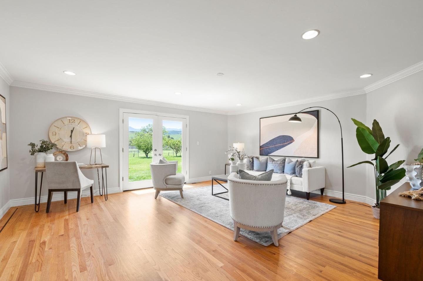 22580 San Vicente Ave