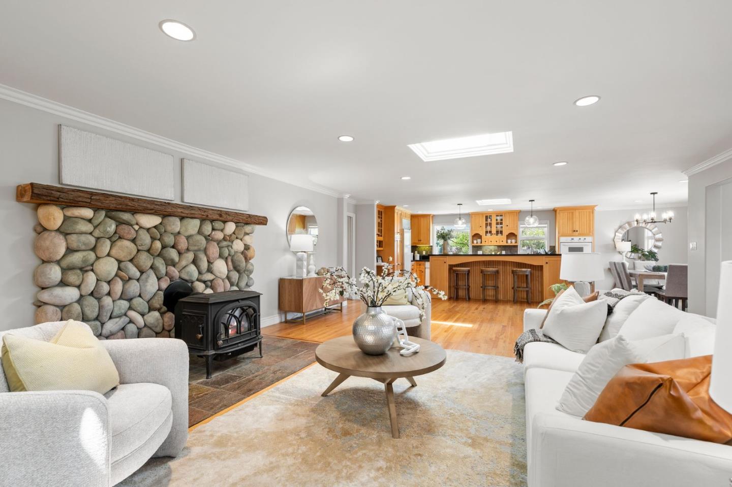 22580 San Vicente Ave