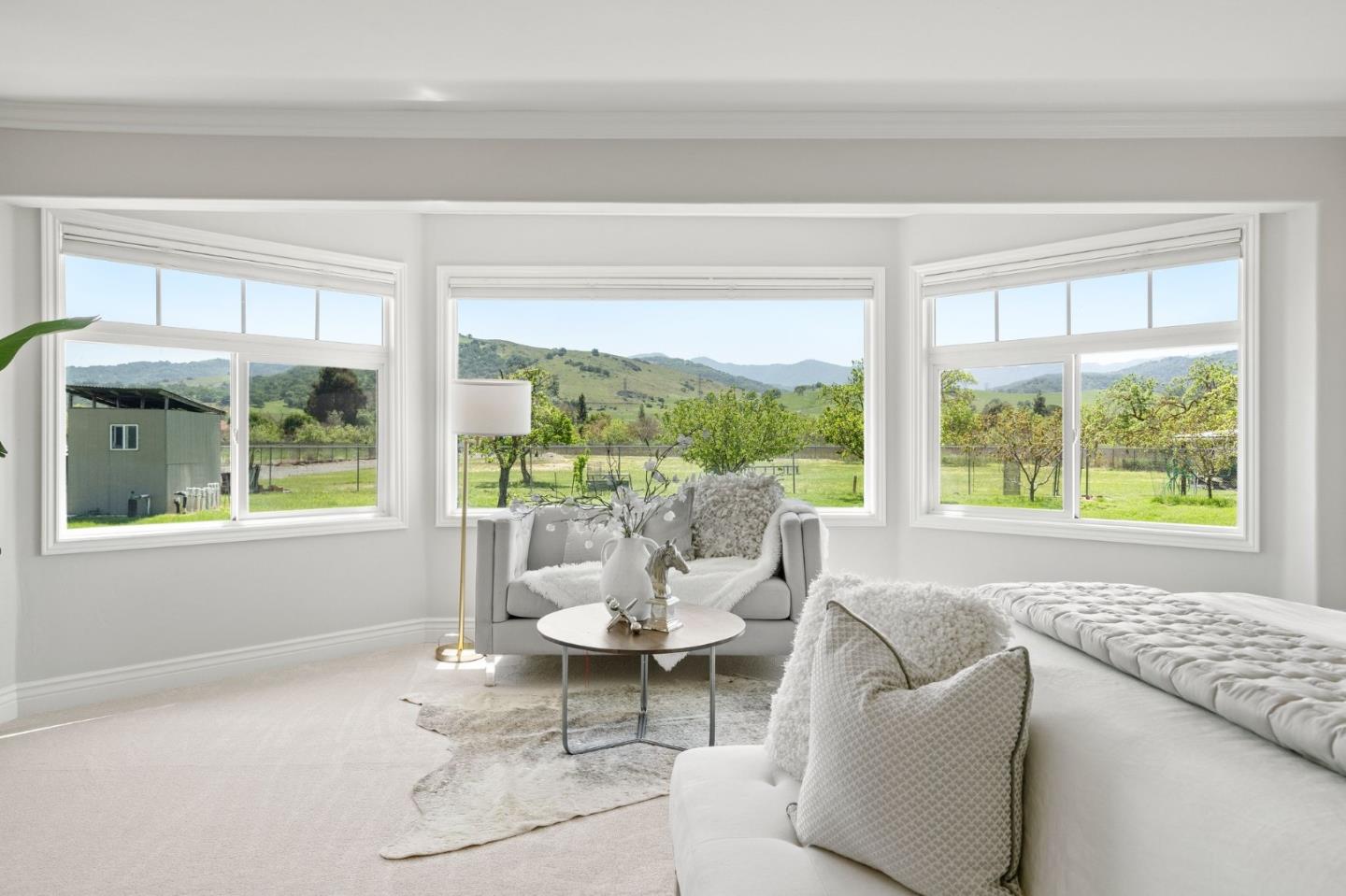 22580 San Vicente Ave