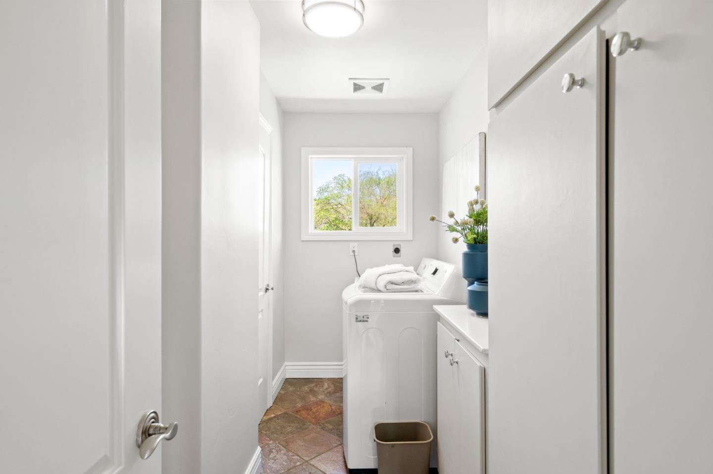 22580 San Vicente Ave