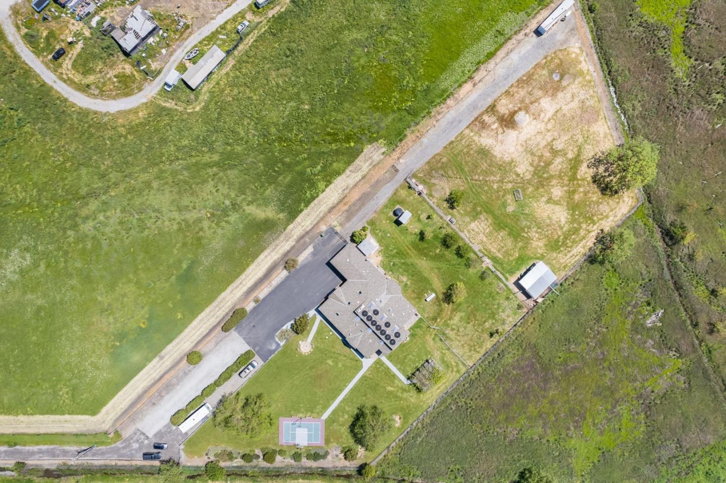 22580 San Vicente Ave