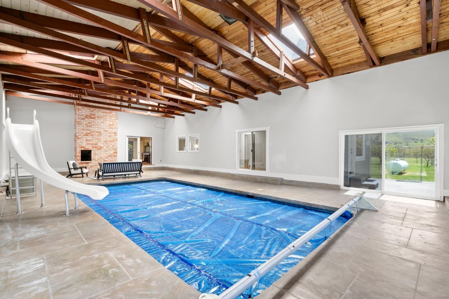 22580 San Vicente Ave