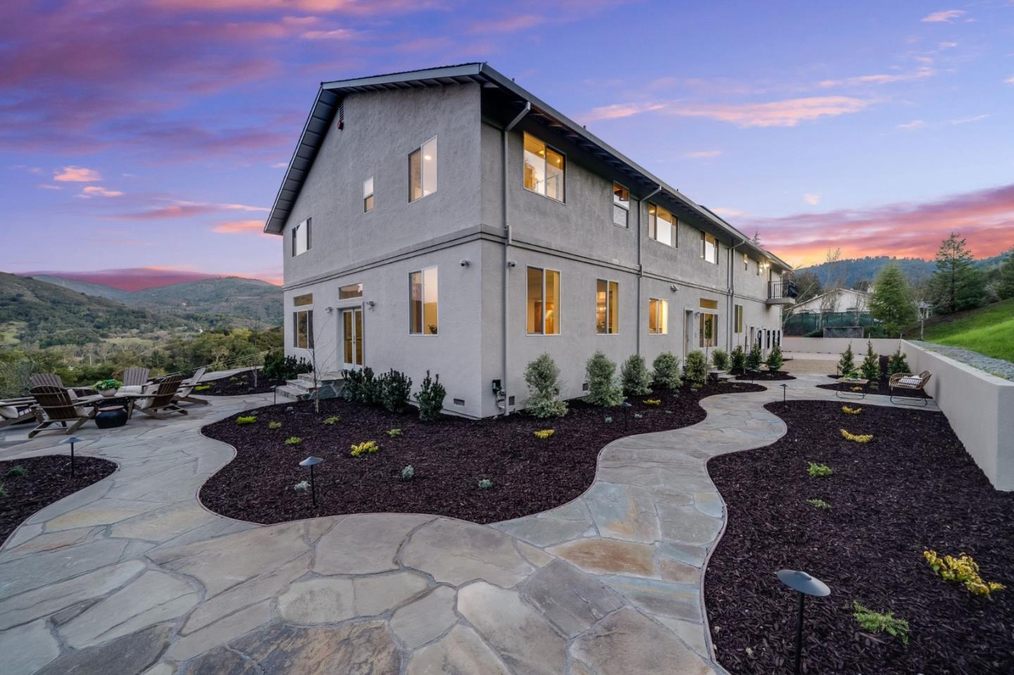 18400 Lakeview Court