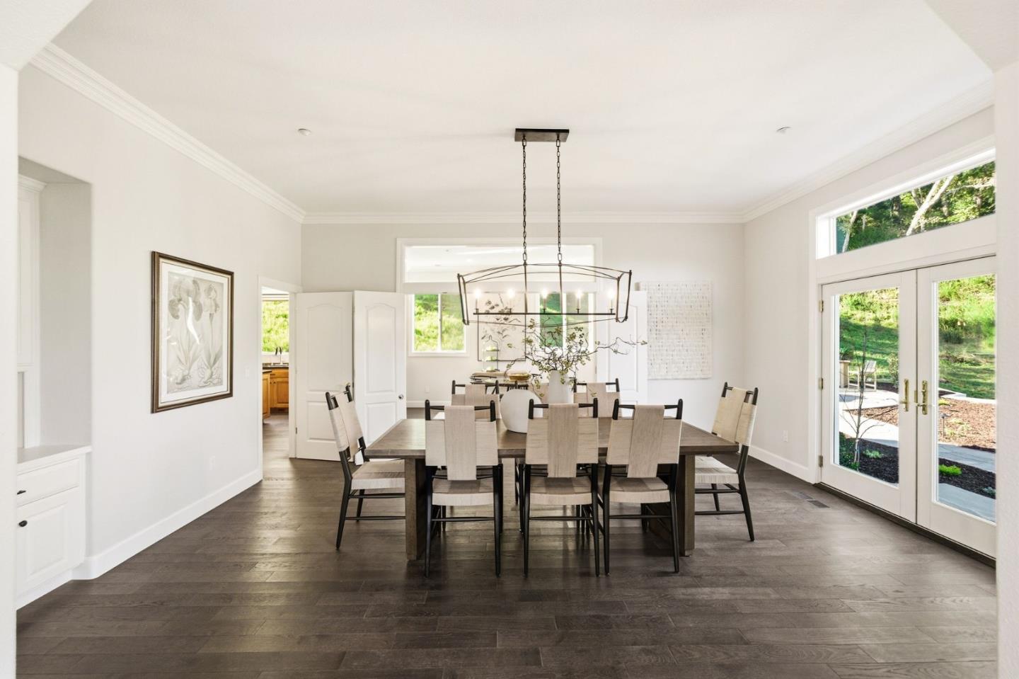 18400 Lakeview Court