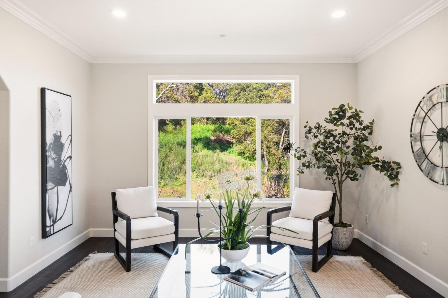 18400 Lakeview Court