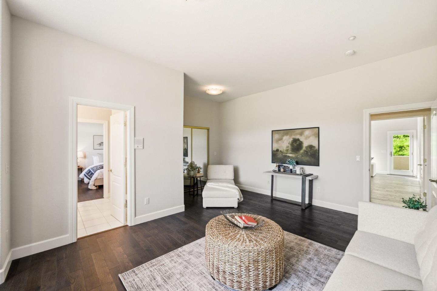 18400 Lakeview Court
