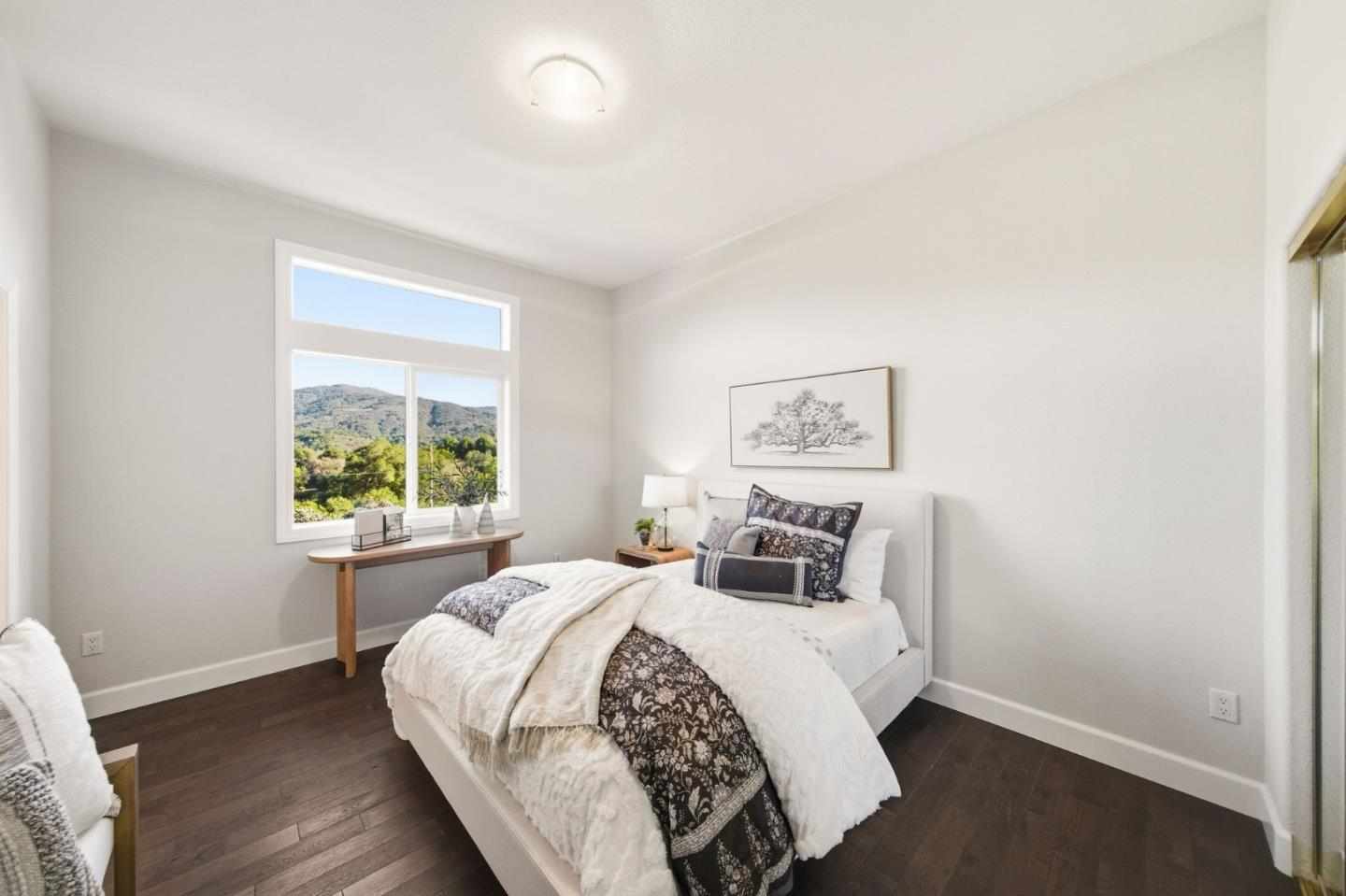 18400 Lakeview Court