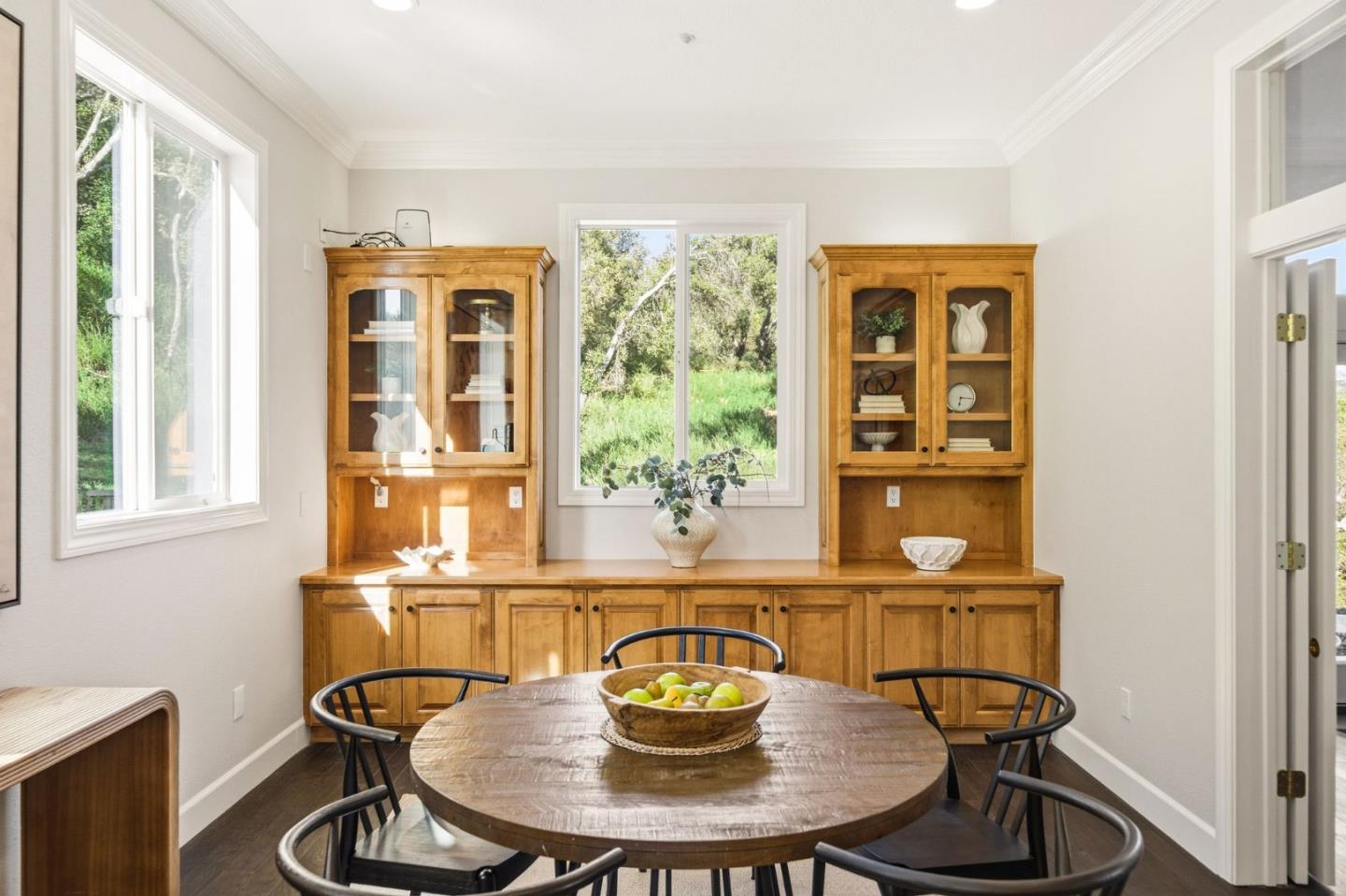 18400 Lakeview Court