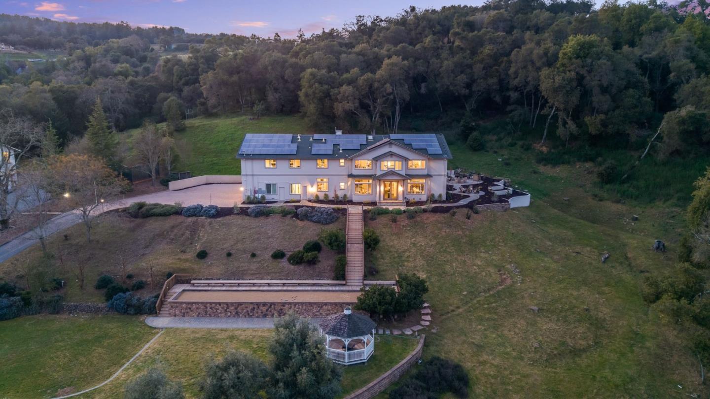 18400 Lakeview Court