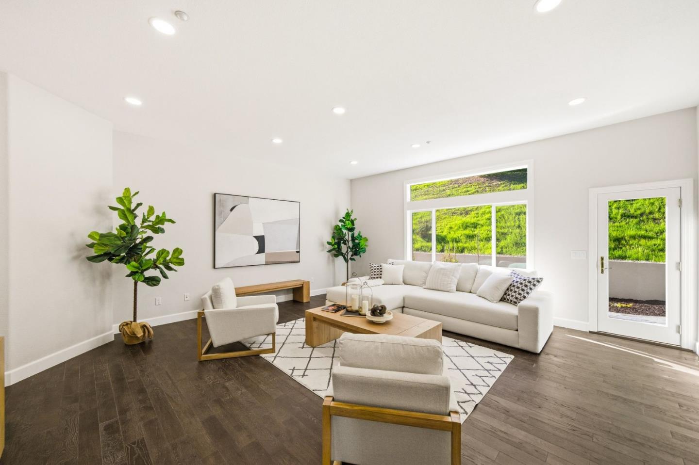 18400 Lakeview Court