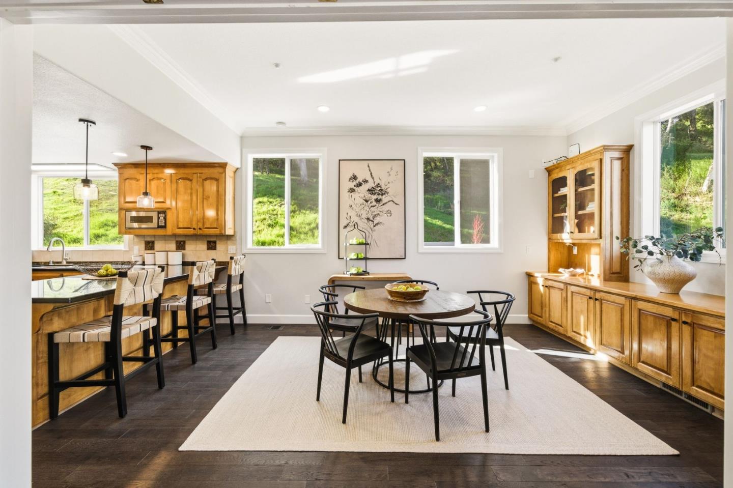 18400 Lakeview Court