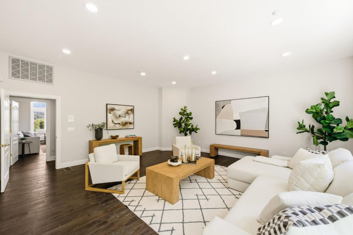 18400 Lakeview Court