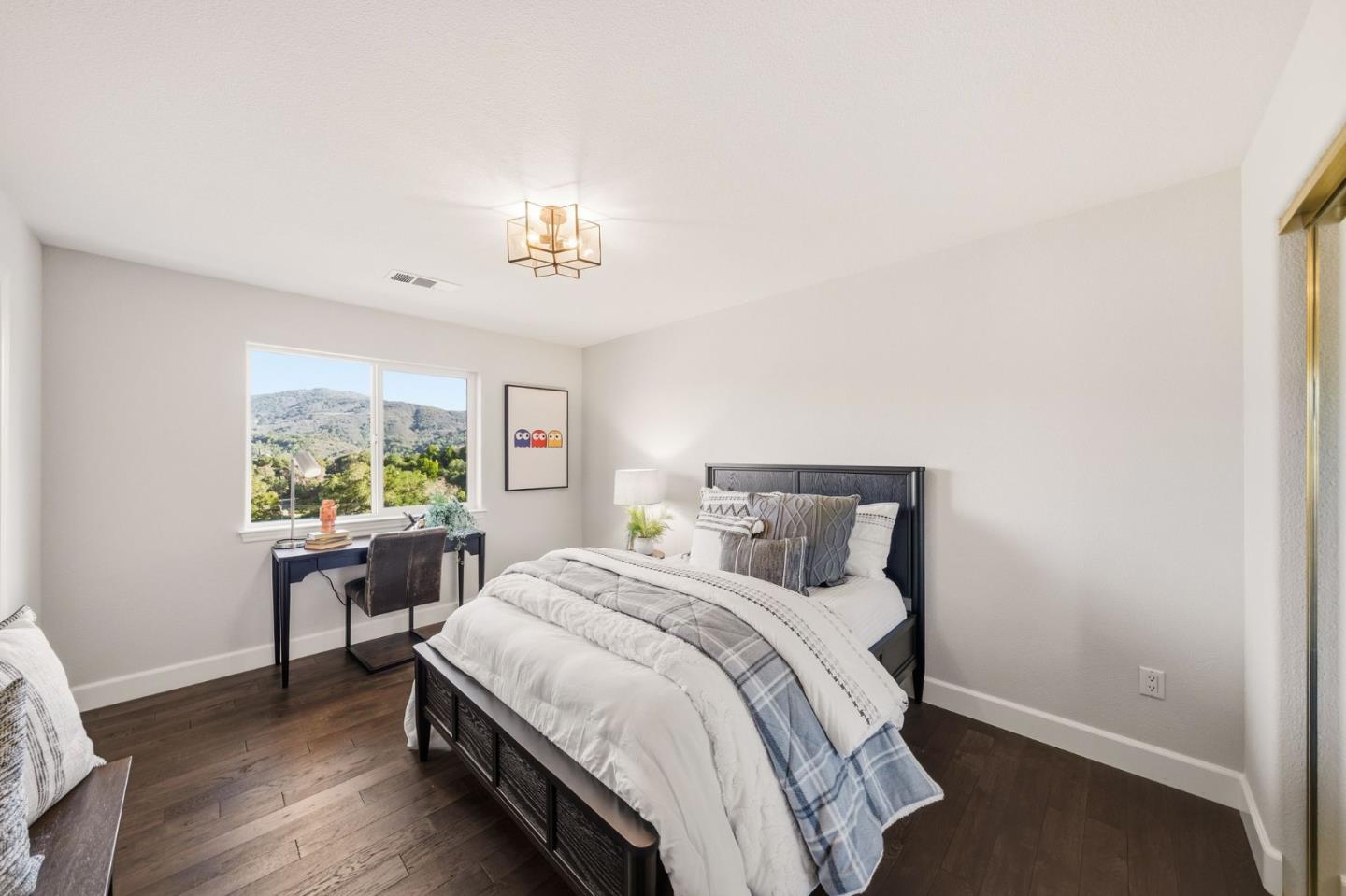 18400 Lakeview Court