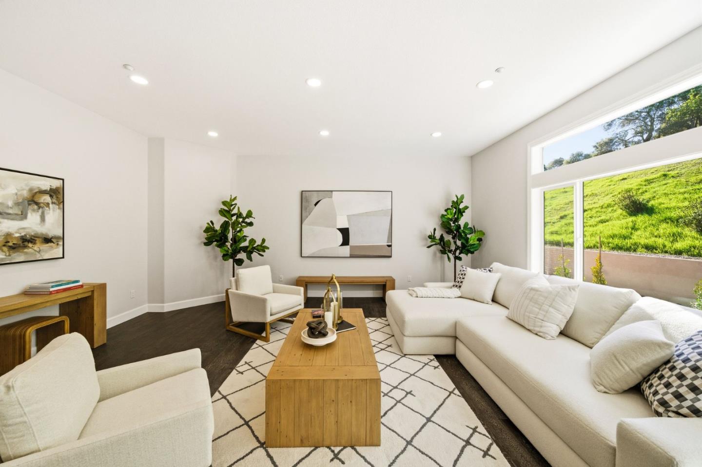 18400 Lakeview Court