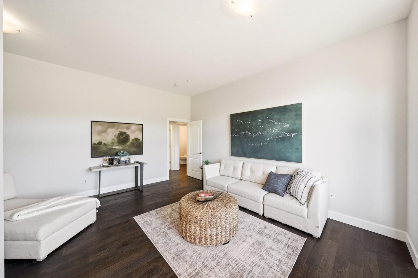 18400 Lakeview Court